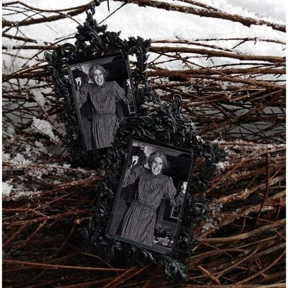 Norman Bate's Mother Psycho Earrings Alfred Hitchcock Horror Movie Jewelry - Picture 1 of 1